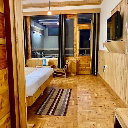 מנאלי Hotel Valley Of Gods מראה חיצוני תמונה